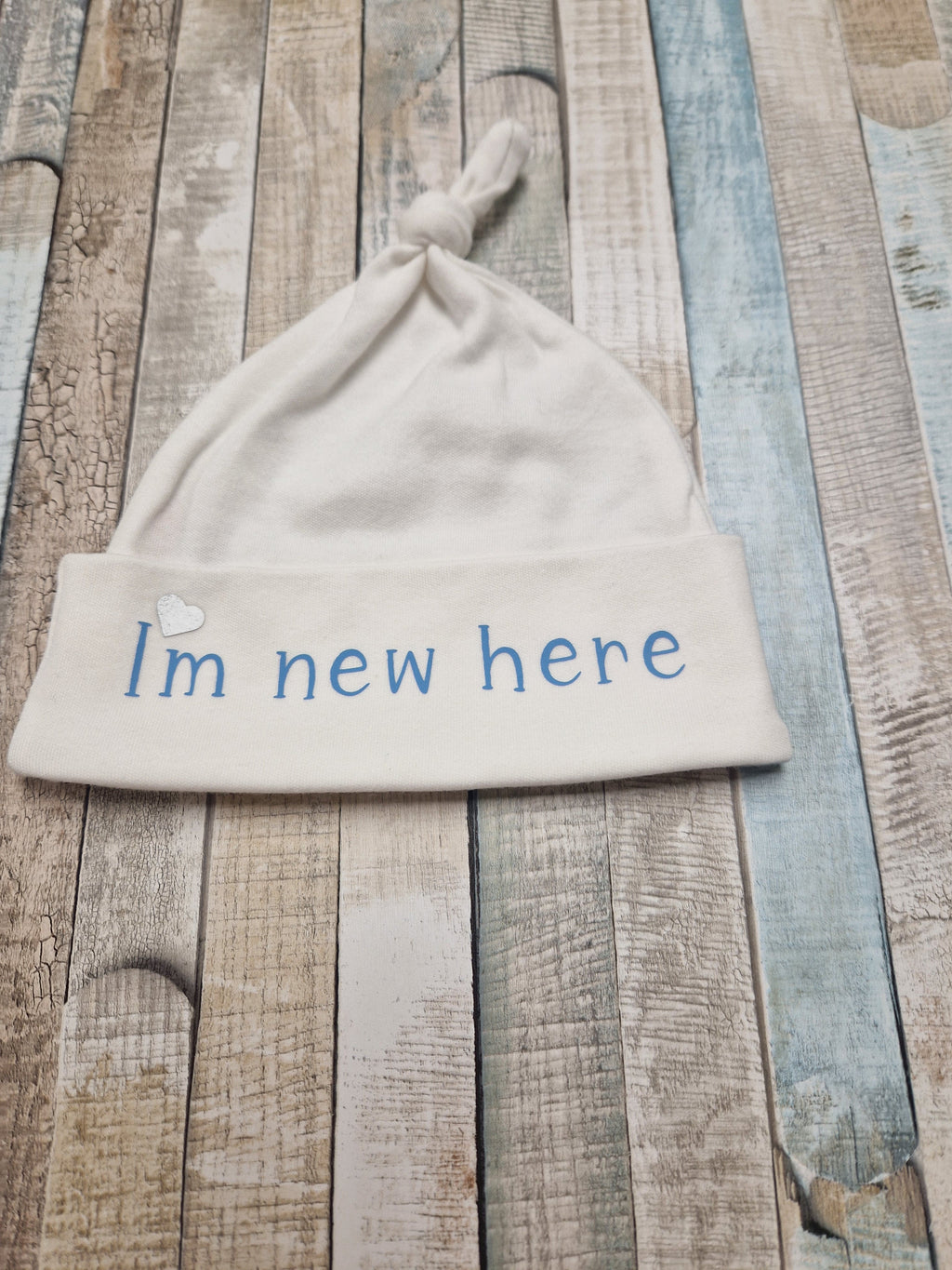 White Knotted Beanie With Printed Im New Here Newborn Baby Cotton Hat
